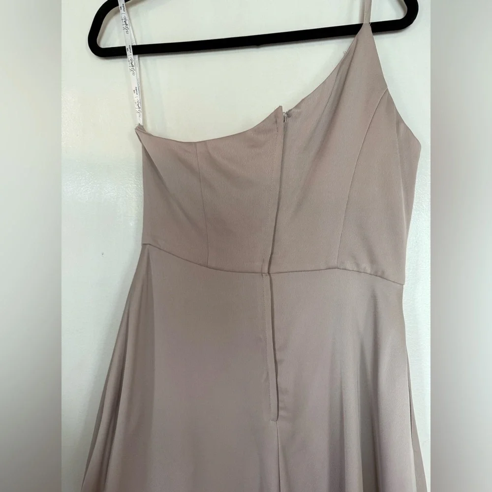 Crepe-Back Satin One-Shoulder Dress - Biscotti - 6 - Picture 8 of 13